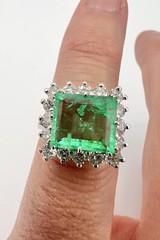 Vintage 14k White Gold 3.50ct Green Emerald & 1.25ct Diamond Halo Ring