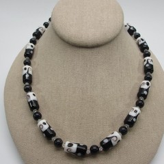Vintage Glass Beaded Necklace Art Glass Black White 18 Inch