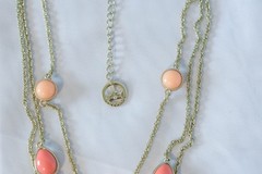 Vintage 90’s – 22″ gold tone Crown Trifari necklace with peach and coral accents