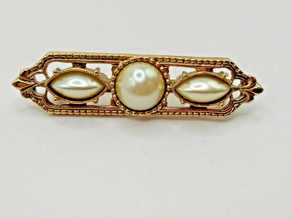 VINTAGE 1928 JEWELRY FAUX PEARL SMALL BAR BROOCH GOLD TONE PIN VICTORIAN STYLE