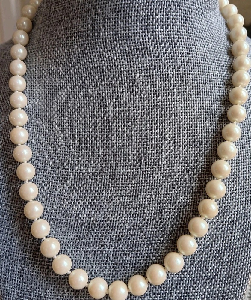 Carol Lee Vintage Faux Pearl Gold Tone Clasp