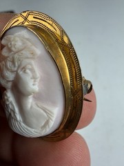 Antique Victorian Portrait Cameo Pendant Brooch W Engraved 10K Gold Bezel 5 gram