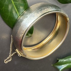 Vintage Bangle Bracelet Estate Jewelry Pre-Owned Textured Gold Plated Wash 7″