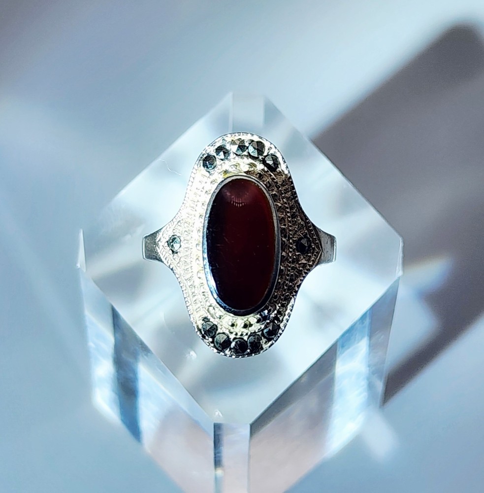 ND Vintage Sterling Silver Carnelian Marcasite Accent Ring Size 9