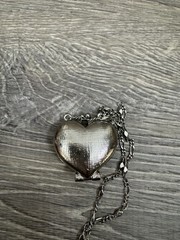 Vintage Green Enamel Heart Crystal Locket Necklace Opening VCLM Magnet Bin C