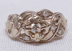 14k White & Yellow Gold Floral Diamond – Size 5.25 – 3.0g