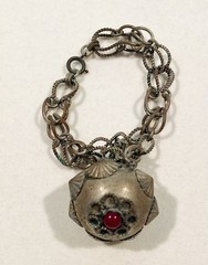 Vintage 1930s 1940s Etruscan Revival chain bracelt w charm