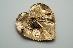 Vintage Gold Tone Napier Pearl Leaf Brooch 4.5cm JB36