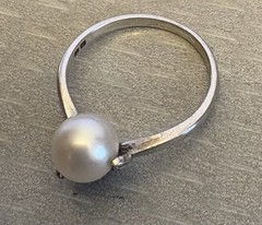 Vintage Sterling Silver Pearl Solitaire Ring Sculpted Claw Setting sz 6.25
