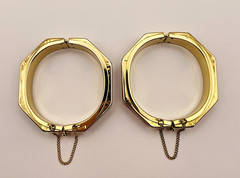 Lot of 2 Vintage Octagon Red and Black Enamel Bangle Bracelets Gold Tone