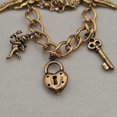 Cherub Heart Charm Valentine Brooch Brass Angels Pin 3″ Love