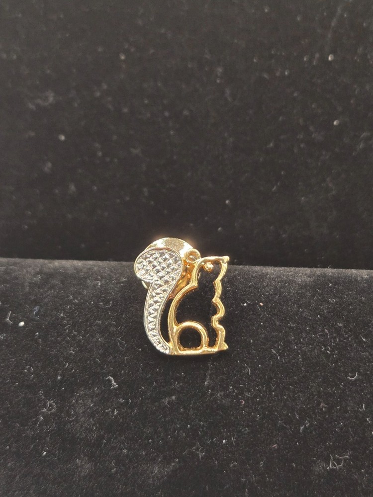 Avon Gold Tone Squirrel Brooch Pin Rhinestone Tail Cute Woodland Animal