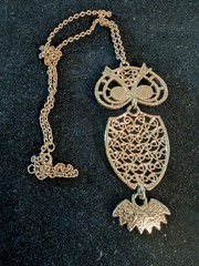Vintage 1970’s Goldtone Sarah Coventry Statement Owl Necklace