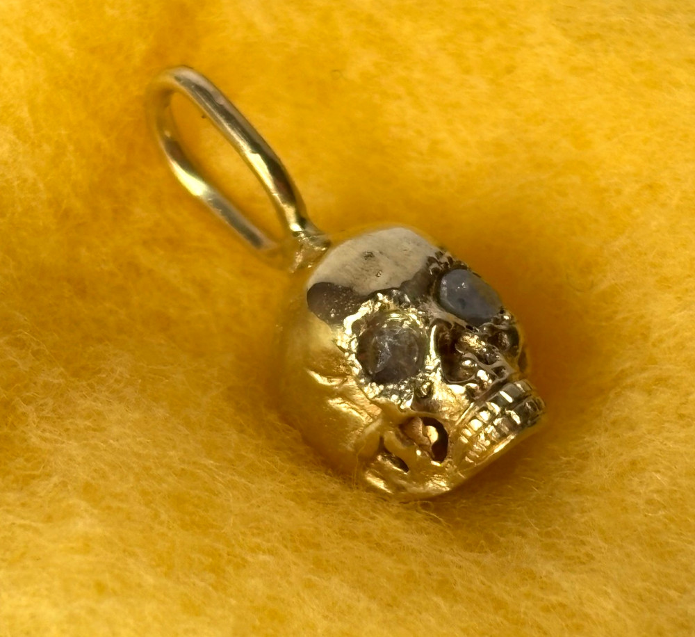 Antique Victorian 14k Solid Gold Diamonds Eyes Memento Mori Skull Pendant 2 gr.