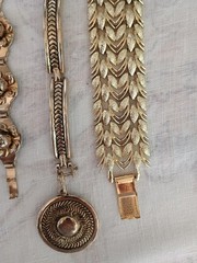 Vintage Jewelry Bracelet Lot Gold Tone Coro Sweetheart Roses Medallion Charm 7″