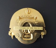 VINTAGE 18KT GOLD PLATED ENAMELED PERUVIAN INCA WARRIOR IMAGE PENDANT BROOCH