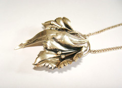 Vintage 25.3g Sterling Silver LARGE 2.5″ Calla Lily Lilies Necklace 15.5″