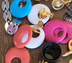 KJL Kenneth J Lane Vintage 80’s Gold Acrylic Pierced Colored Hoop Earrings