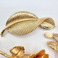 Vintage Flower Pins Leaf Pins Rose Bouquet Fall Autumn Fall Gold Tone Luxe Glam