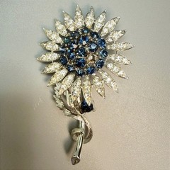 Vintage Lisner Sunflower Rhinestone Brooch Blue White Rhinestones Signed READ