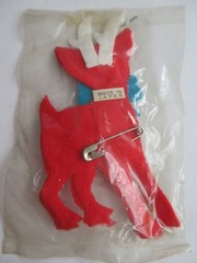 Red Felt Reindeer Pin Red Deer Christmas Made in Japan MCM Kitchy Vintage NEW