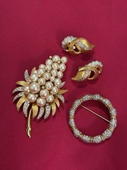 Jeweled Vintage Jomaz Wreath Brooches & Earrings