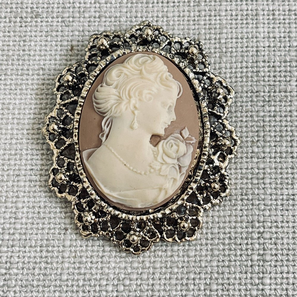 Vintage goddess statue dual purpose brooch pendant
