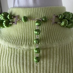Vintage Japan Double Strand Green Ribbed & Champagne Satin Bead Necklace 18in