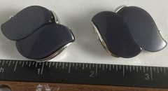Vintage Thermoset Moonglow Dark Grey Silver Tone Leaves Earrings