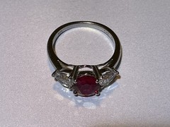 LOVELY STERLING SILVER CUBIC ZIRCONIA RED COLORLESS RING SIZE 7
