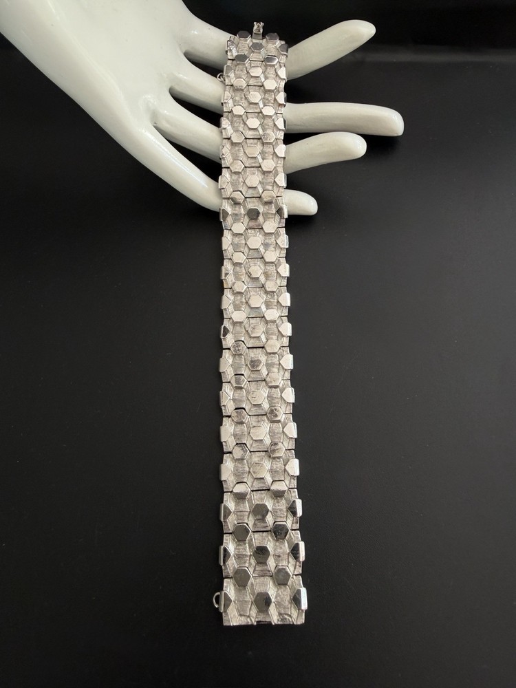 BOUCHER Signed 7804B Silver Hexagon Link Wide Gate Panel Bracelet Safety Chain 7