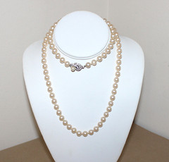 Vtg Knotted Faux Pearl Necklace 30″ REAL DIAMONDS in Clasp-50’s High End Costume