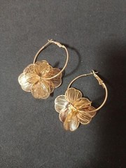 Vintage Style Golden Filigree Layered Flower Hoop Earrings