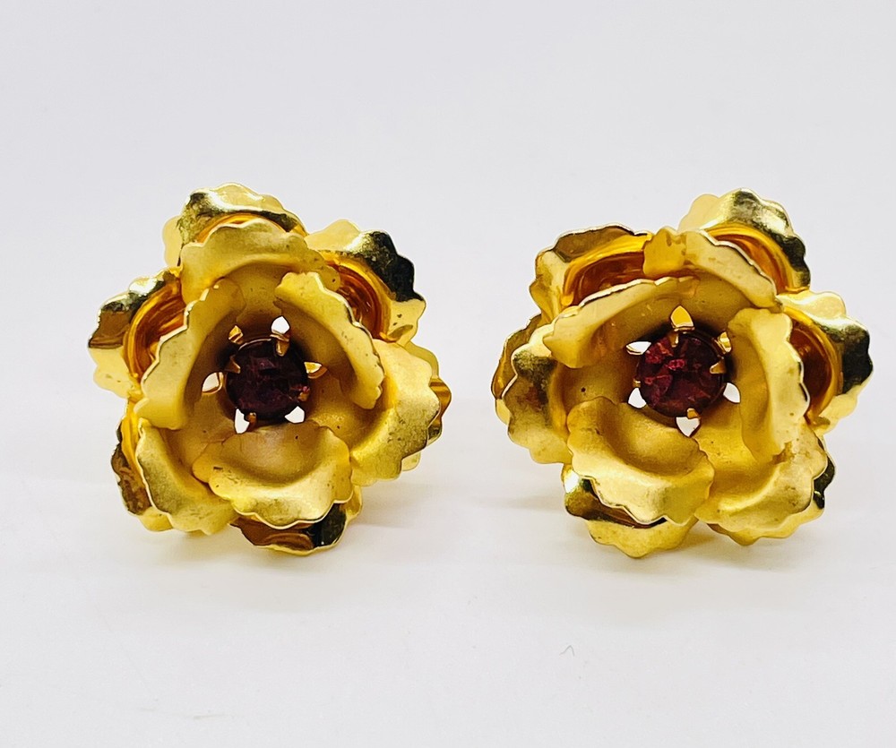 GORGEOUS VINTAGE SIGNED B.N. 3D Rose JEWELRY SCREWBACK EARRINGS Pink STONE