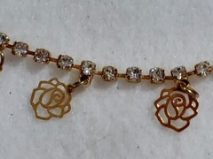 Vintage-Anklet /Bracelet-Goldtone W/Rhinestones & Rose shaped charms- 8.5 in LG