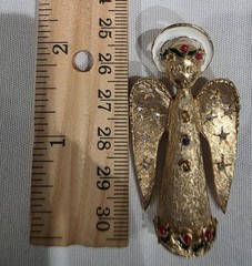 Vintage Angel Rhinestone signed ART Brooch Pin Gold Tone Stunning