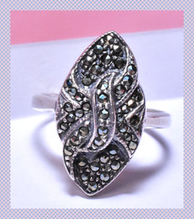 VTG 925 Sterling Silver Marcasite Marquise Knot Shape Ring Approximate Size 7 ¾