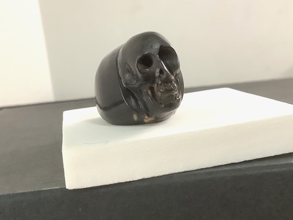 Vintage carved natural black coral skull Gothic mens womens ring size 7.5-7.75