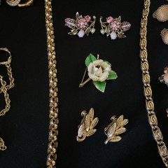 Vintage Rhinestone Jewelry Lot (High End Pieces) See Description