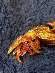 Beautiful Vintage Feather Cluster Red/ Gold and Rhinestones Gorgeous