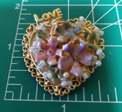 Sweet Little Love Heart with Heart Trim Border Pastel Flowers Pin/ Brooch #195