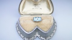 🌟Elegant 10K White Gold Ring w Trio of Blue Topaz Stones sz 7