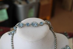Weiss Vintage Icy Blue Carnival Glass Design Necklace, Earrings & Bracelet Set
