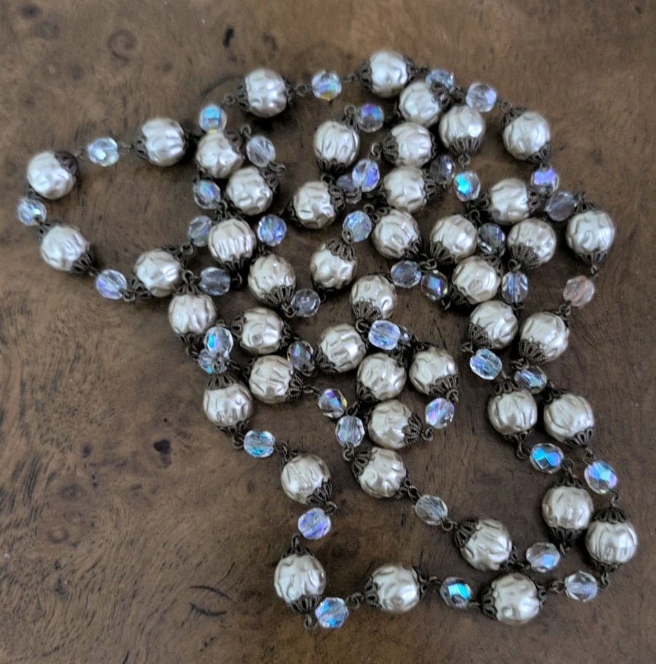 VINTAGE LONG 48″ FAUX PEARL AND AURORA BOREALIS CRYSTAL BEADS NECKLACE