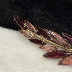 Vintage Rhinestone Feather Brooch Gold Tone Pink Purple Open Back LARGE