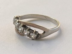 Vintage ring sterling silver 925 Size 6 Weight 1.86 g. Gold insert 9 ct.