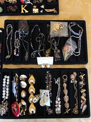 1/2 Pound Vintage To Modern COSTUME JEWELRY Lot. All Wearable!! Beautiful Pieces