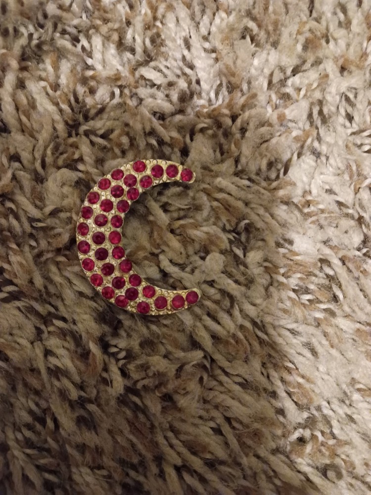 Vintage Crescent Moon Brooch Red Rhinestones Silver Tone 1.5″