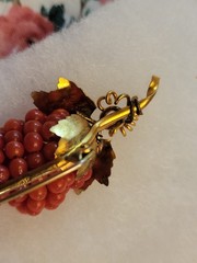 ANTIQUE VICTORIAN CORAL GRAPE BUNCH BROOCH-GILDED 800-FRUIT