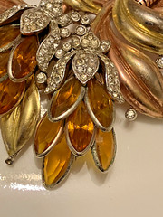 vintage early trifari necklace and bracelet set. as found. unsigned but pictured